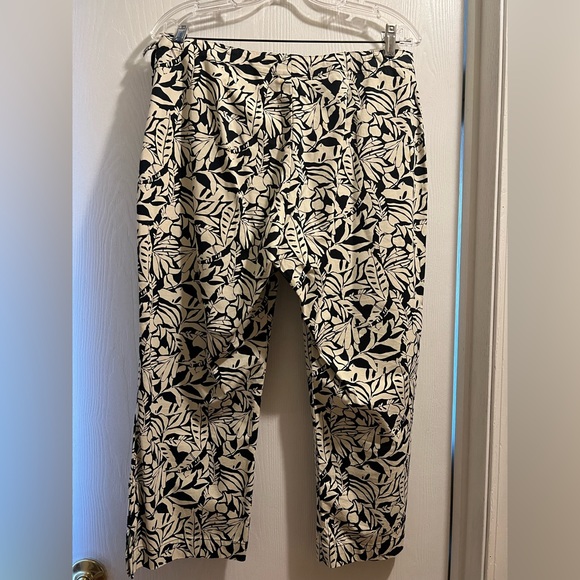 Capri pants - Picture 3 of 3